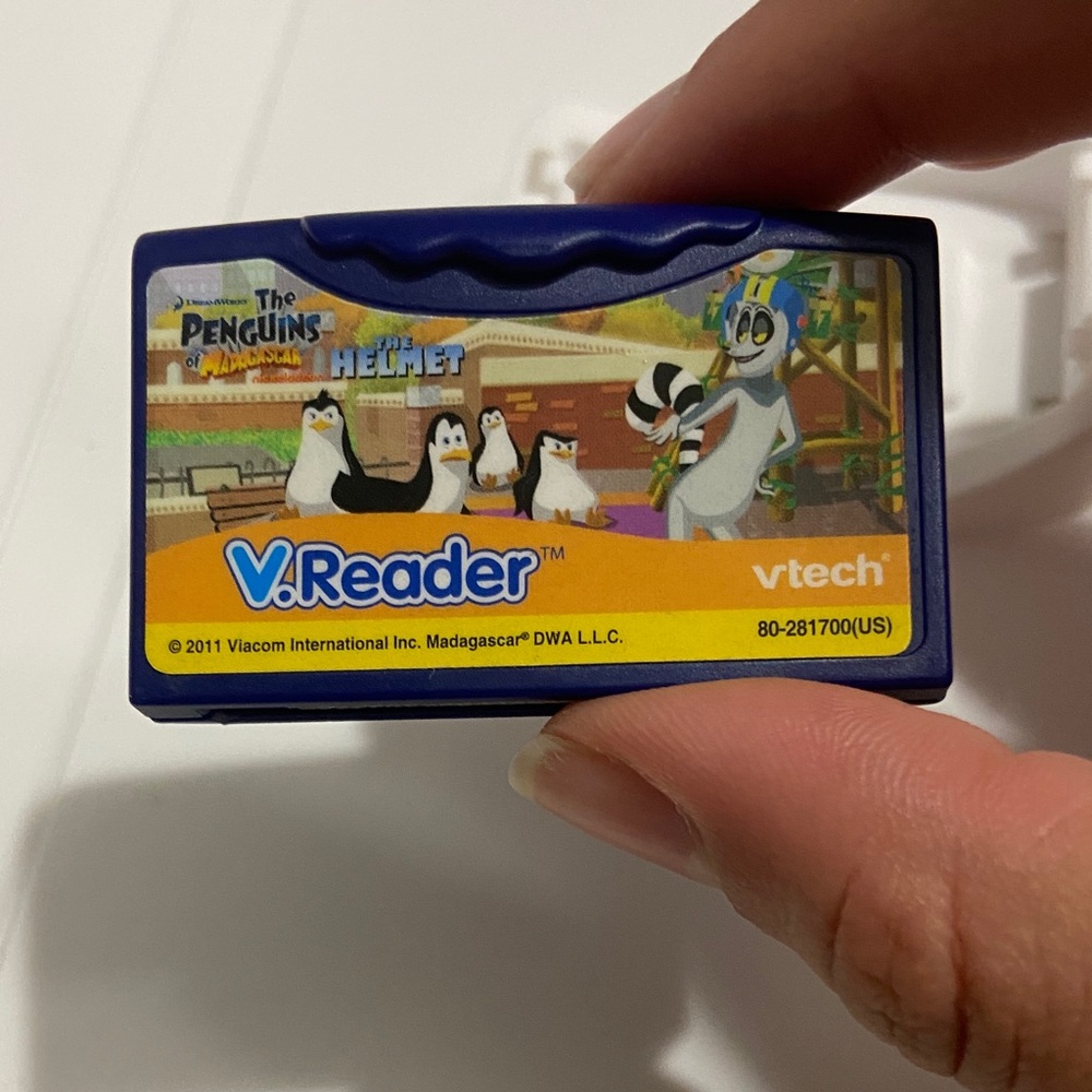 VTech V.Reader and MobiGo Learning Systems - Picture 9 of 12